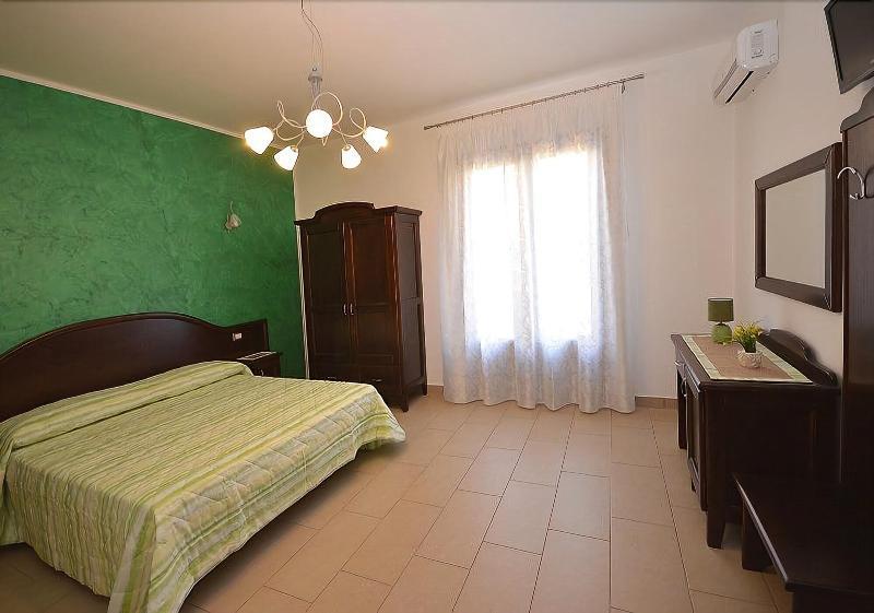 Baia Santa Margherita B&B Кастеллуццо Екстер'єр фото